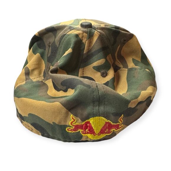 Red Bull Camo Hat 7 1/2 Size New‎ Era Sports Hat Camouflage Retro Rare - Picture 4 of 6